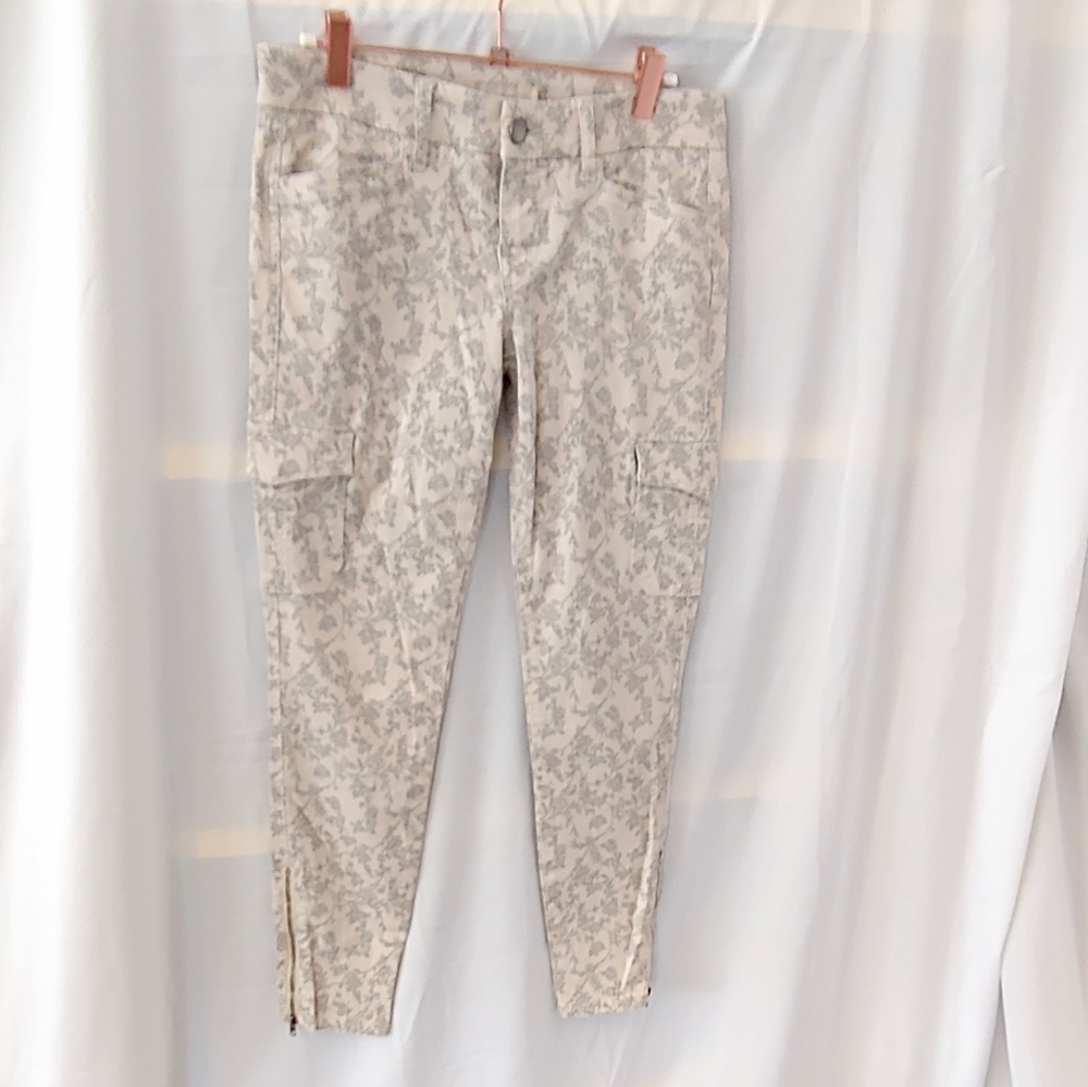 Anthro Level 99 floral print  cargo skinny pants